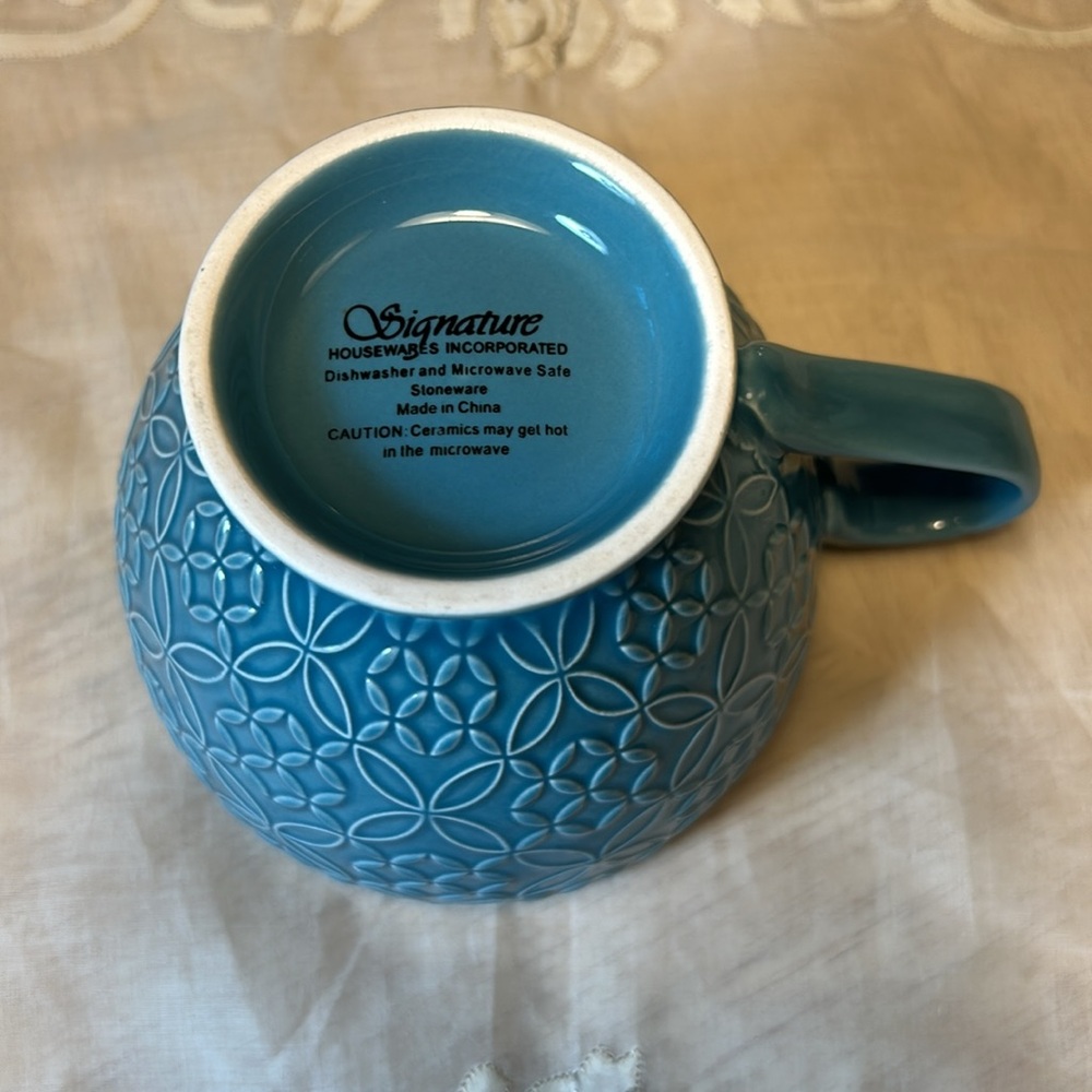 Signature Embossed Cup - Picture 6 of 7